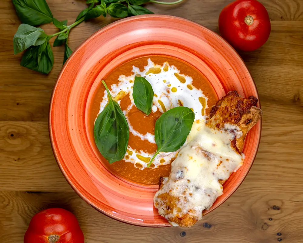 Supă cremă de roșii cu pancetta